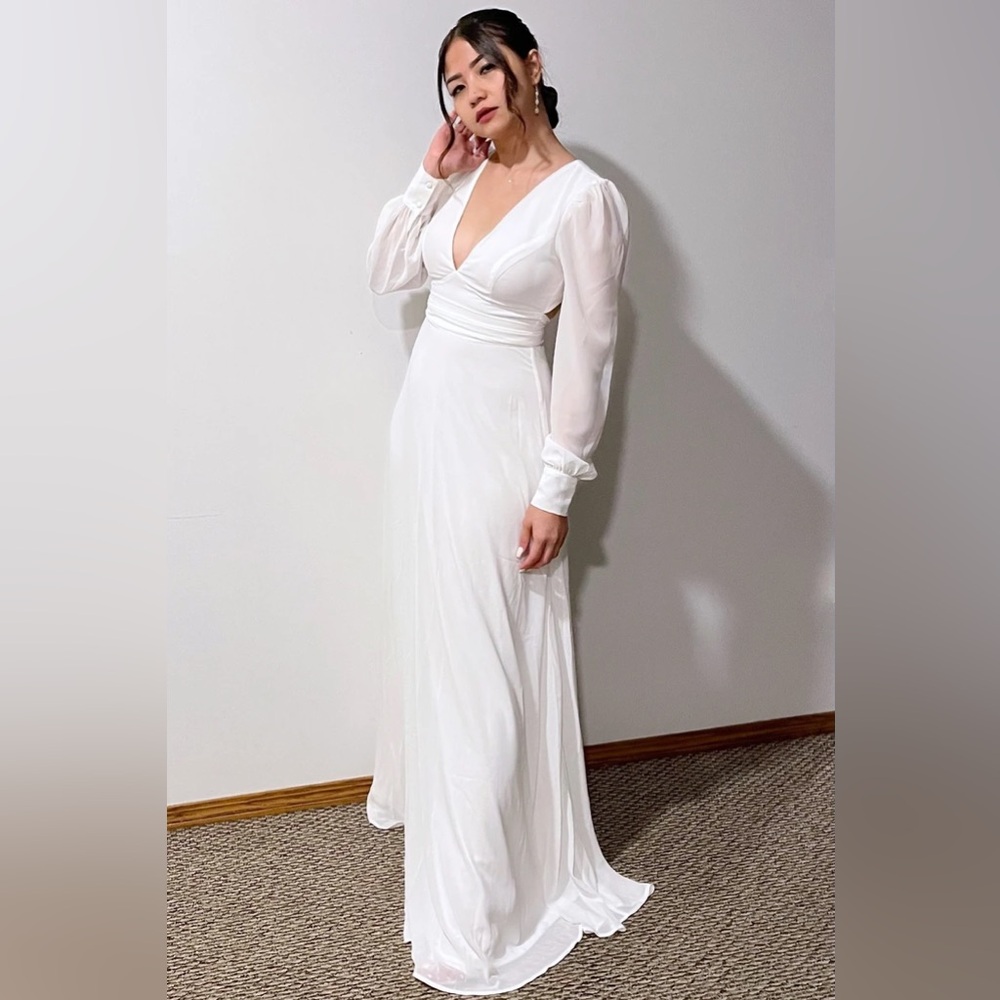 Lulus - Talk About Divine White Long Sleeve Backless Maxi Dress (S/XL) - Picture 6 of 7